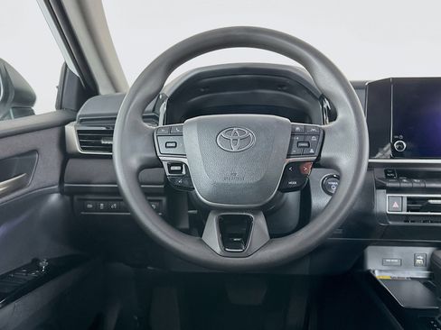 Used 2025 Toyota Camry LE FWD image 18