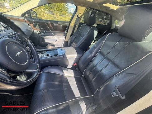 Used 2015 Jaguar XJ L Portfolio image 27