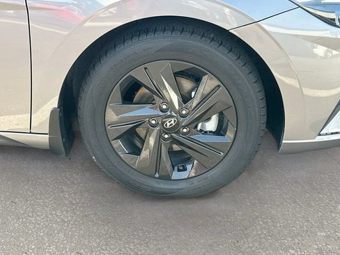 Used 2022 Hyundai Elantra SEL FWD image 28
