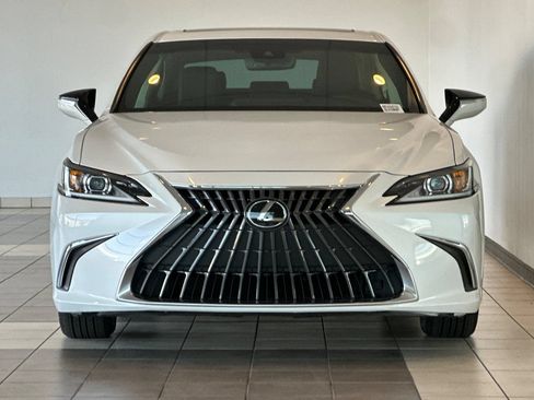 Used 2024 Lexus ES 350 FWD image 9