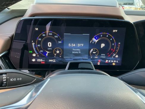 Used 2025 Chevrolet Tahoe High Country image 11