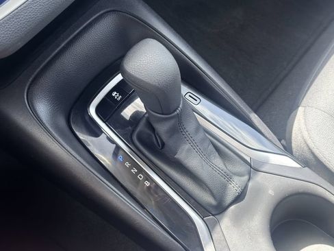 Used 2025 Toyota Corolla LE FWD image 18