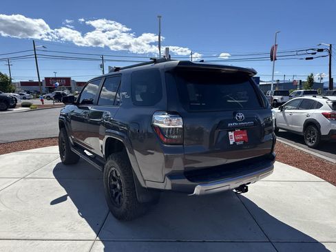 Used 2019 Toyota 4Runner TRD Off-Road Premium AWD/4WD image 5