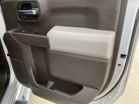 Used 2020 Chevrolet Silverado 1500 LT w/ All-Star Edition image 5