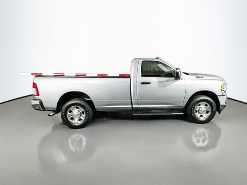Used 2024 RAM 2500 Tradesman w/ Chrome Appearance Group image 8