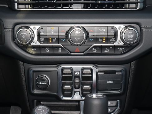 New 2026 Jeep Wrangler Sahara image 23