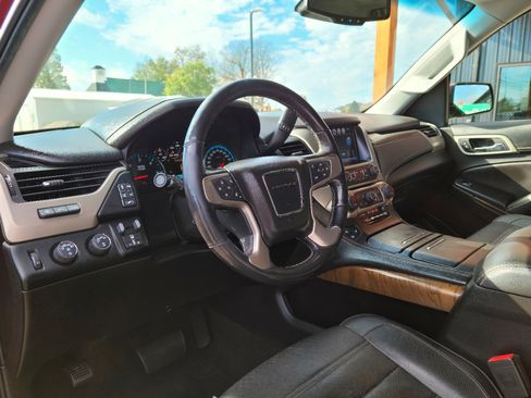 Used 2018 GMC Yukon Denali w/ Open Road Package image 9
