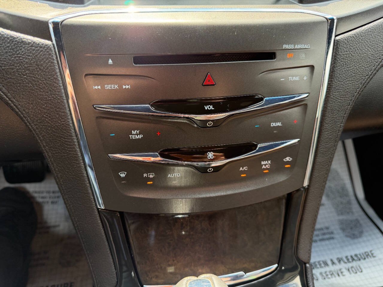 Used 2013 Lincoln MKS AWD image 48