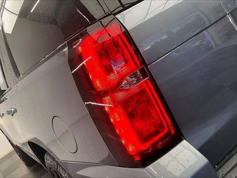 Used 2019 Chevrolet Tahoe Premier w/ Premier Plus Edition image 28