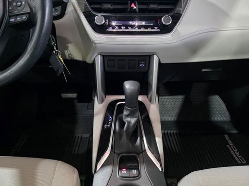 Used 2023 Toyota Corolla Cross L image 20
