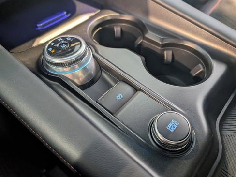 Used 2025 Ford Explorer ST image 15