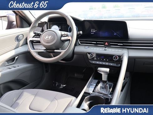 Certified 2025 Hyundai Elantra SEL w/ Cargo Package FWD image 14
