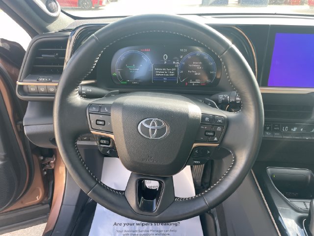 Used 2025 Toyota Crown Signia AWD/4WD image 25