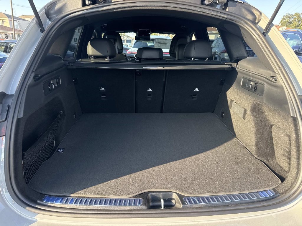 Used 2026 Mercedes-Benz GLC 300 image 6