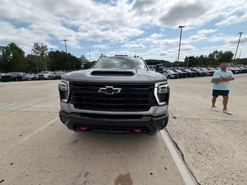 Used 2025 Chevrolet Silverado 2500 LT w/ Trail Boss Package AWD/4WD image 41