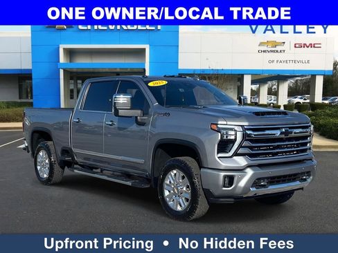 Used 2025 Chevrolet Silverado 3500 High Country w/ Technology Package AWD/4WD image 1