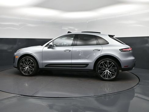 Used 2023 Porsche Macan AWD/4WD image 4