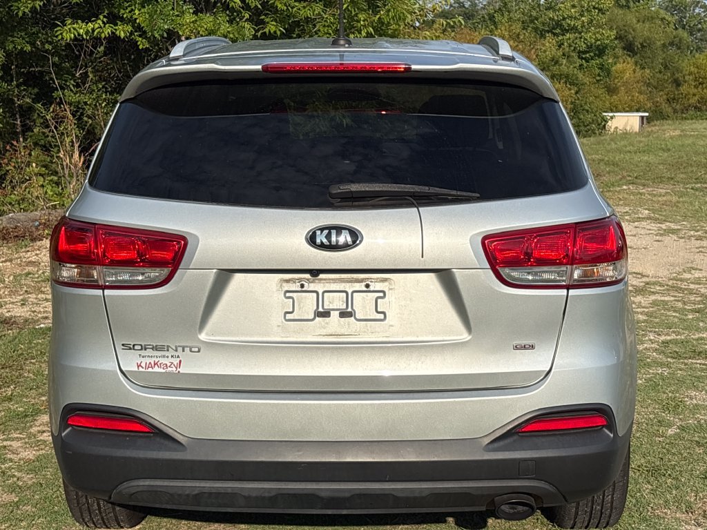 Used 2017 Kia Sorento FWD image 7