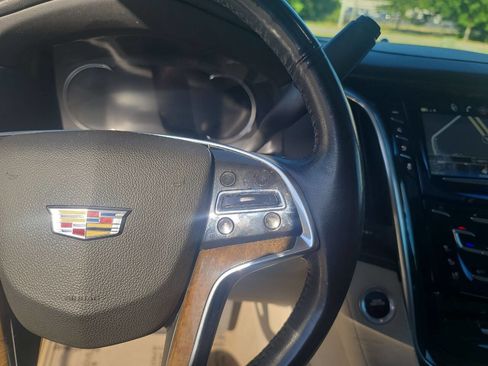 Used 2019 Cadillac Escalade Luxury AWD/4WD image 20