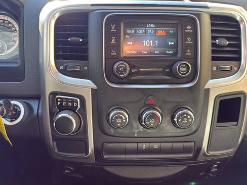 Used 2019 RAM 1500 Classic SLT image 17