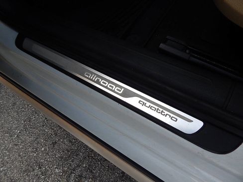 Used 2015 Audi A4 Premium Plus w/ Technology Package image 40