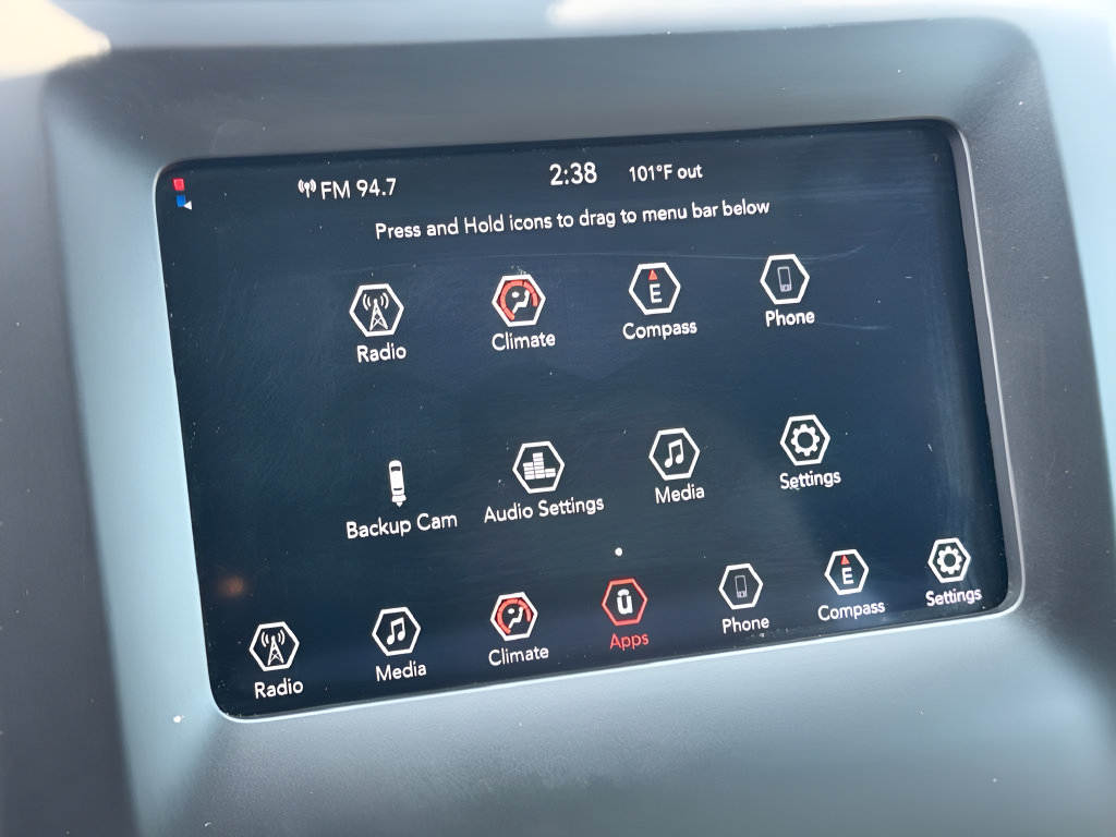 Used 2019 Jeep Cherokee Latitude w/ Popular Appearance Group FWD image 27