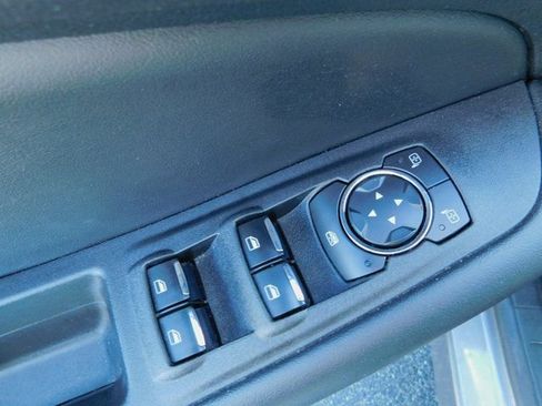 Used 2023 Ford Edge SEL image 25