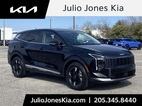 New 2026 Kia Sportage LX image 1