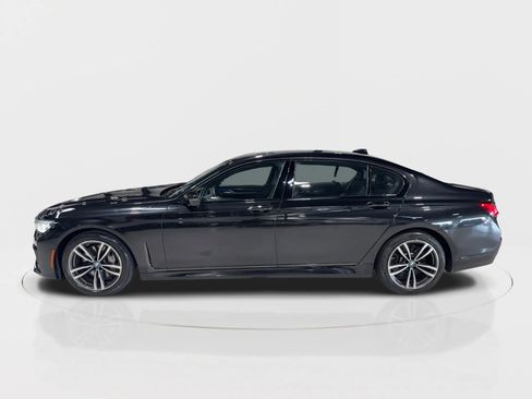 Used 2022 BMW 750i xDrive w/ M Sport Package image 7