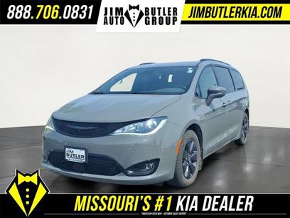 Used 2020 Chrysler Pacifica Limited w/ Advanced Safetytec Group