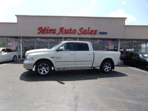 Used 2016 RAM 1500 Laramie AWD/4WD image 1