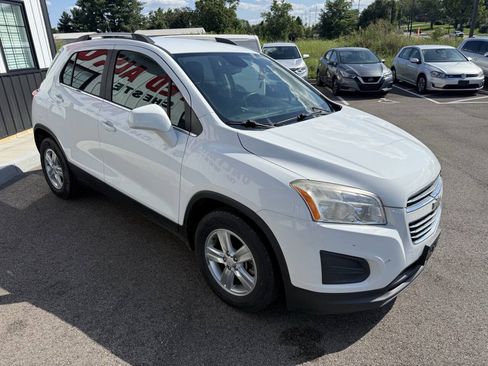 Used 2015 Chevrolet Trax LT w/ LPO, Cargo Package FWD image 5