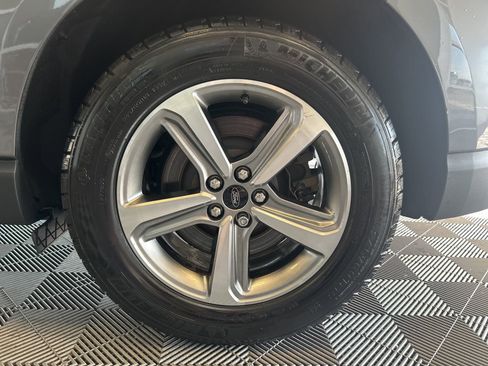 Used 2024 Ford Edge SEL w/ Convenience Package AWD/4WD image 9