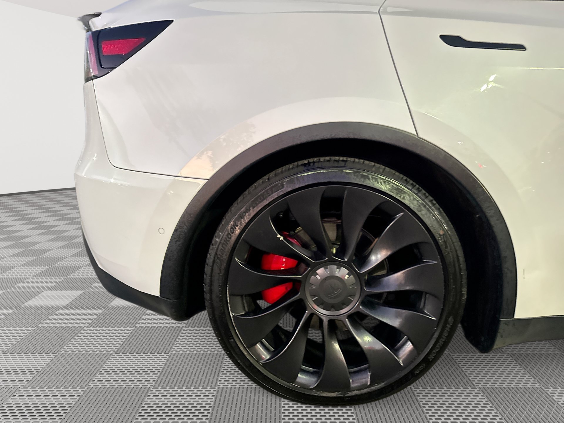 Used 2020 Tesla Model Y Performance AWD/4WD image 30
