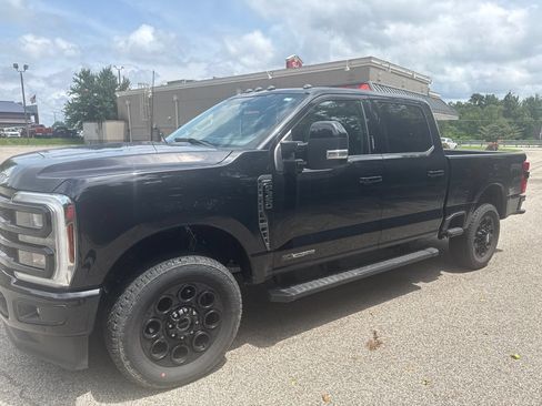 Used 2024 Ford F350 Lariat w/ Lariat Ultimate Package AWD/4WD image 4