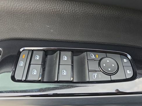 New 2026 Nissan Pathfinder SL image 30