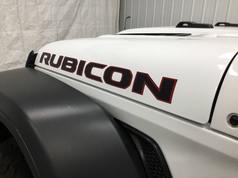 Used 2024 Jeep Wrangler Unlimited Rubicon AWD/4WD image 7