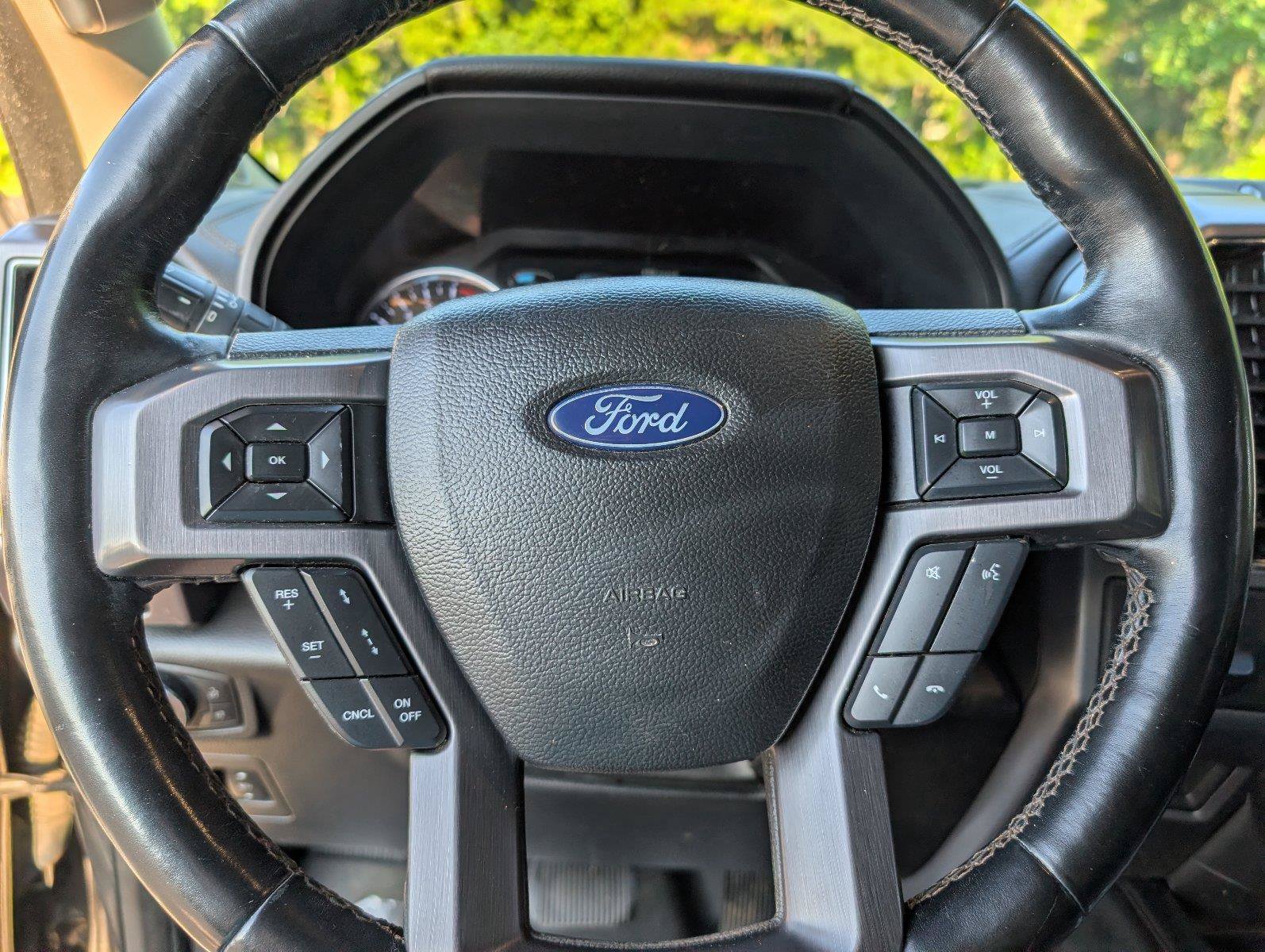 Used 2018 Ford Expedition Platinum RWD image 25