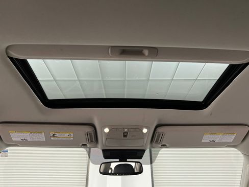 Used 2023 Nissan Armada SL w/ Captain's Chairs Package image 41