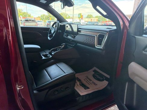 Used 2024 GMC Canyon Denali AWD/4WD image 8
