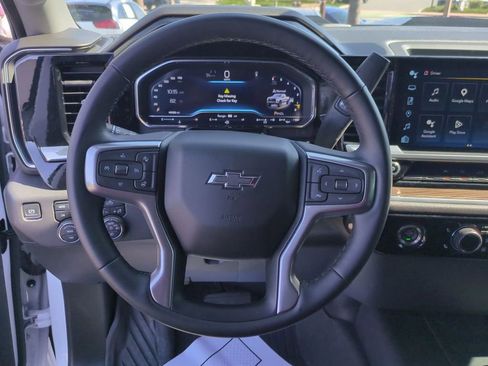 Used 2024 Chevrolet Silverado 1500 LT Trail Boss AWD/4WD image 11