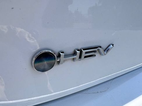 Used 2025 Toyota Camry SE FWD image 26