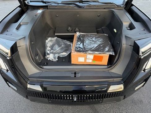 New 2026 GMC Sierra EV Elevation image 35