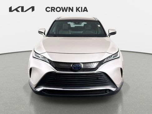 Used 2022 Toyota Venza XLE AWD/4WD image 2