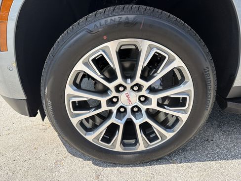 New 2026 GMC Yukon XL Denali w/ Advanced Technology Package AWD/4WD image 12