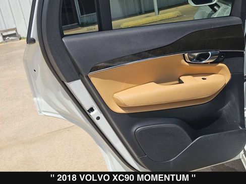Used 2018 Volvo XC90 T6 Momentum w/ Convenience Package AWD/4WD image 19