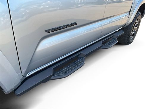 Used 2022 Toyota Tacoma TRD Sport w/ TRD Premium Sport Package image 16