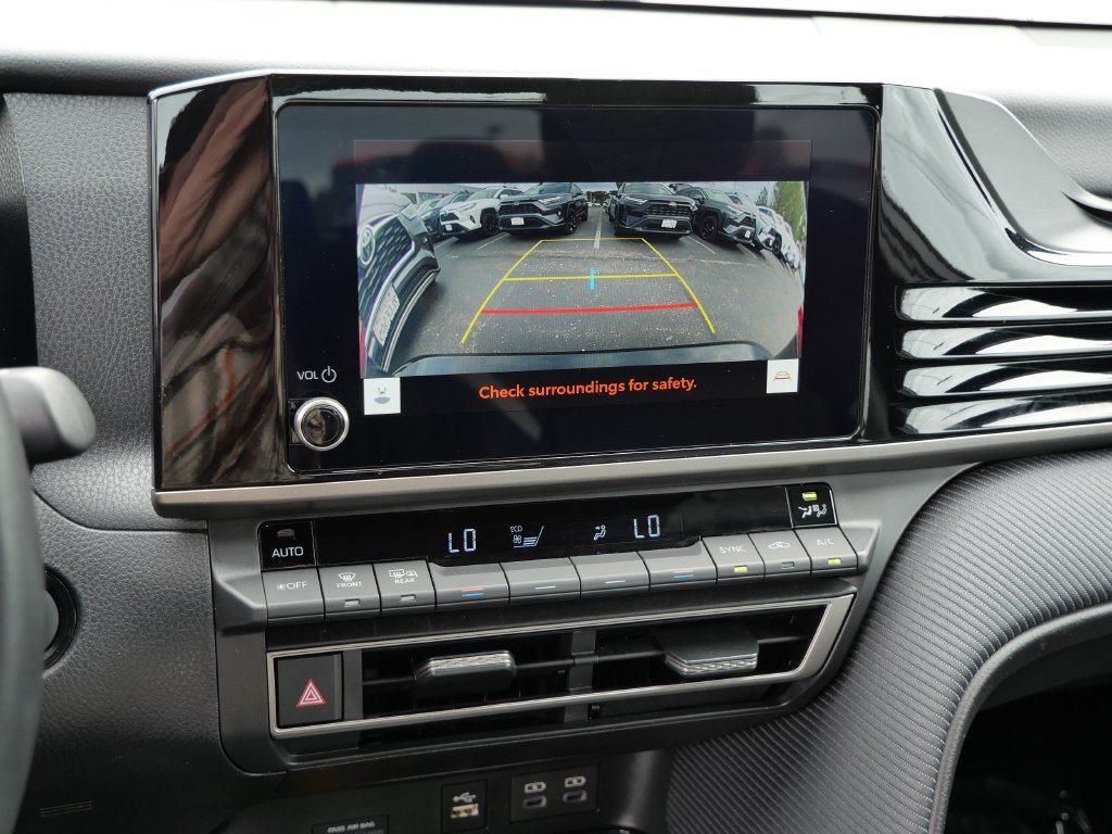 Certified 2025 Toyota Camry SE FWD image 22
