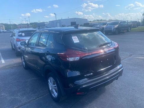 Used 2023 Nissan Kicks S FWD image 5