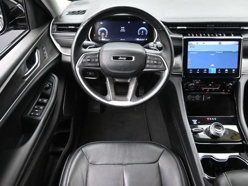 Used 2022 Jeep Grand Cherokee L Limited AWD/4WD image 15